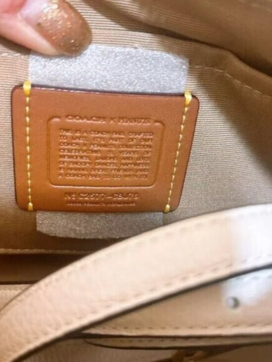 Coach X Peanuts Teri Shoulder Bag With Snoopy - Picture 6 of 8